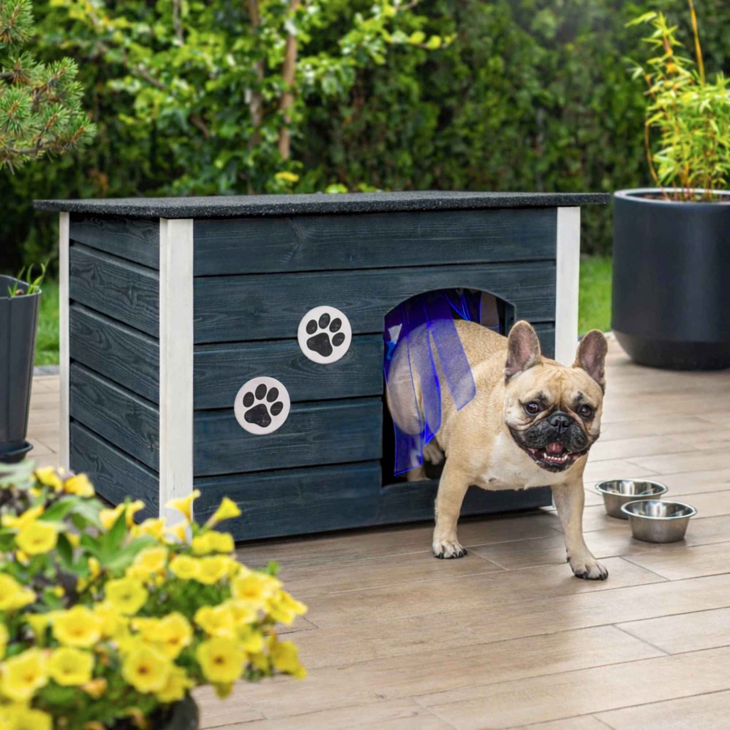 Insulated Outdoor Dog House with Openable Flat Roof