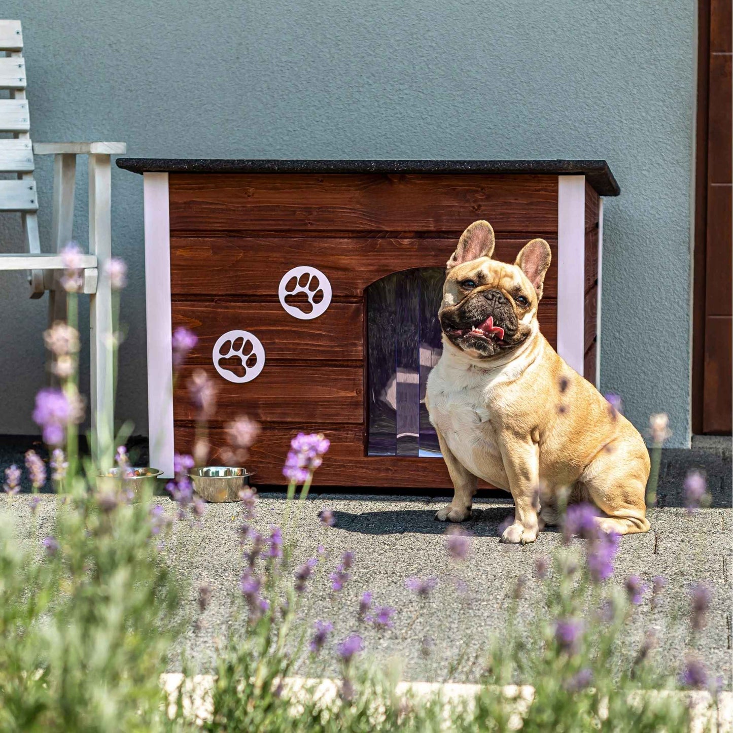 Insulated Outdoor Dog House with Openable Flat Roof